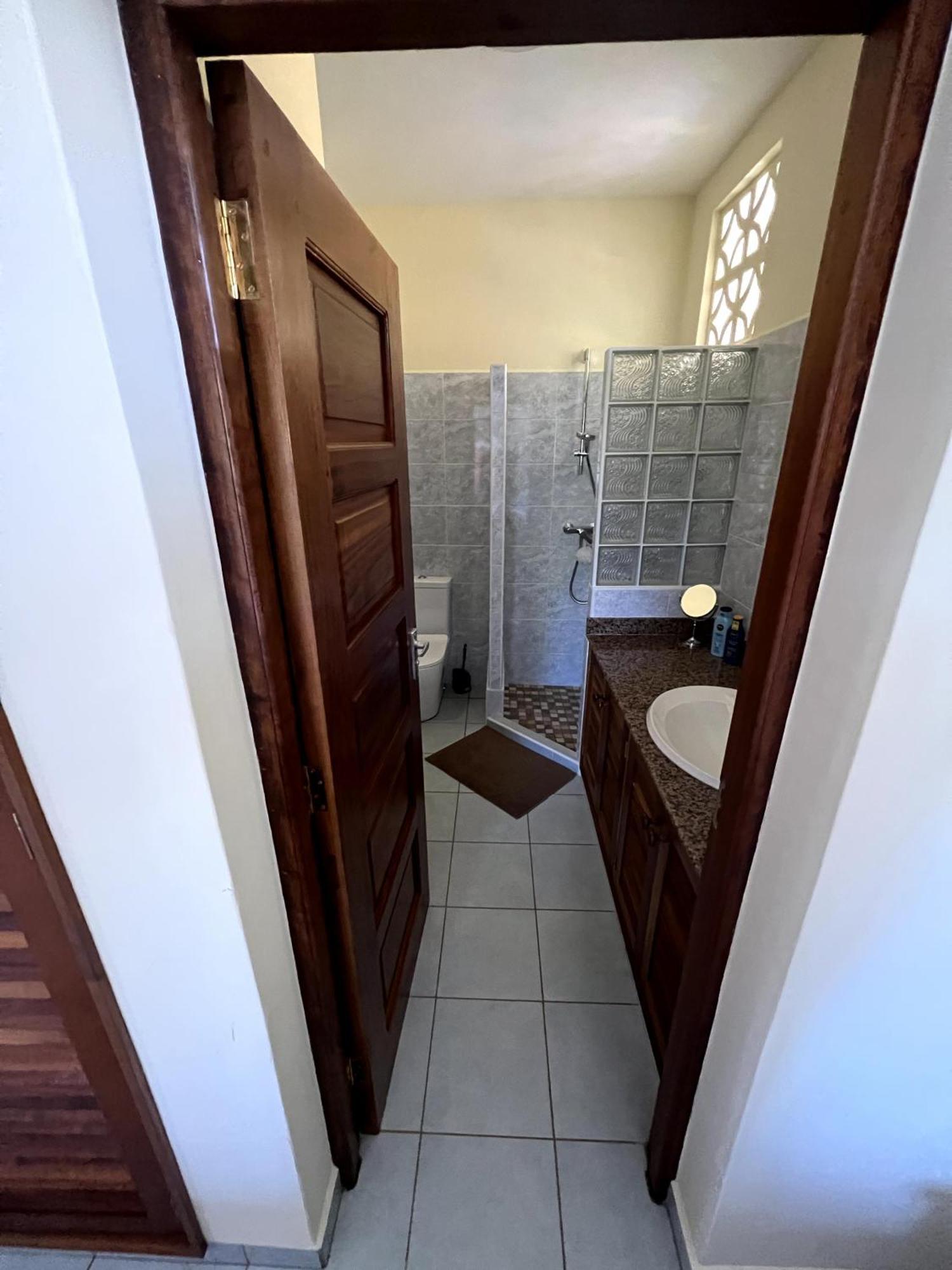 Paradiesische Villa Maisha Mazuri Mit Pool. Terrasse Und Personal شاطئ دياني المظهر الخارجي الصورة