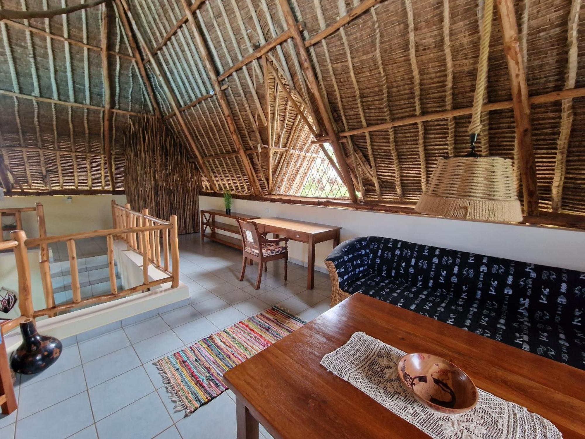 Paradiesische Villa Maisha Mazuri Mit Pool. Terrasse Und Personal شاطئ دياني المظهر الخارجي الصورة